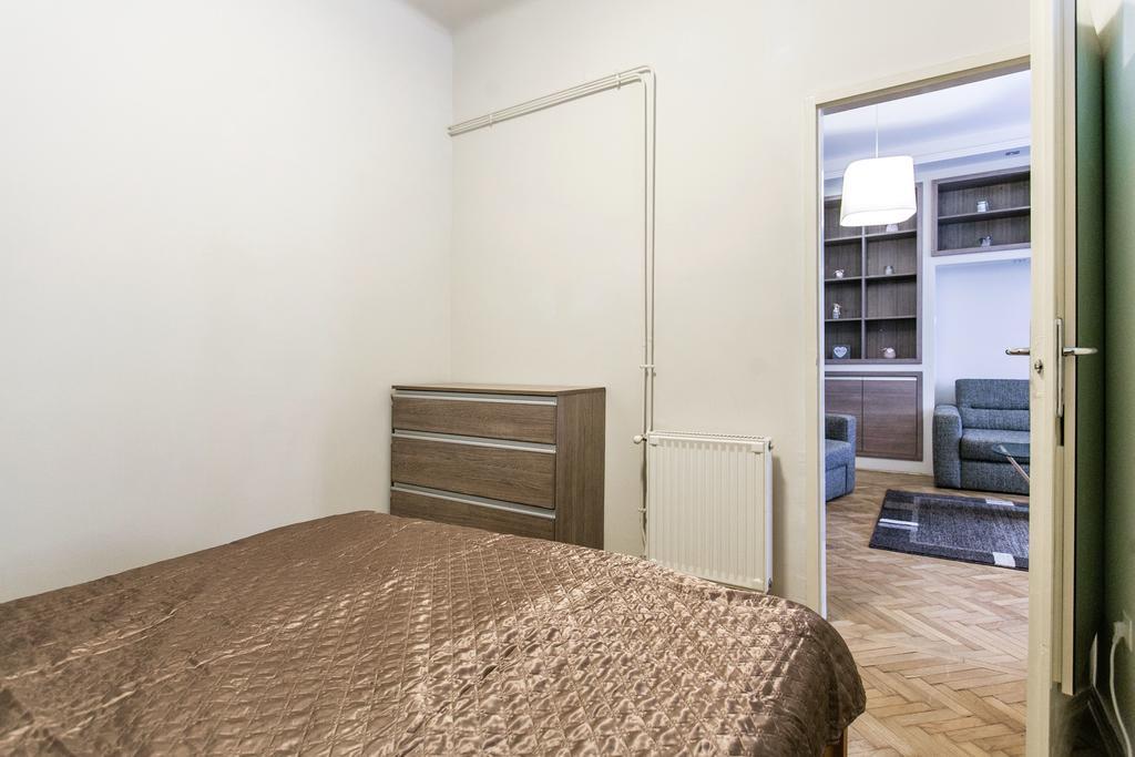 Apartment At Nagymezo Budapest Exterior photo