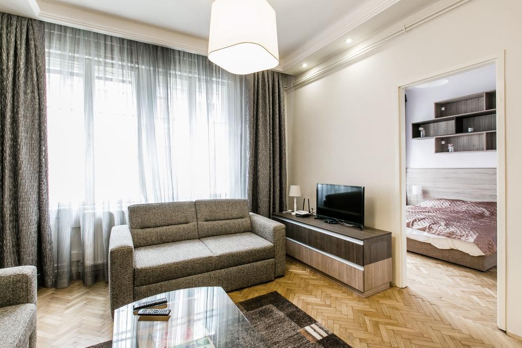 Apartment At Nagymezo Budapest Exterior photo