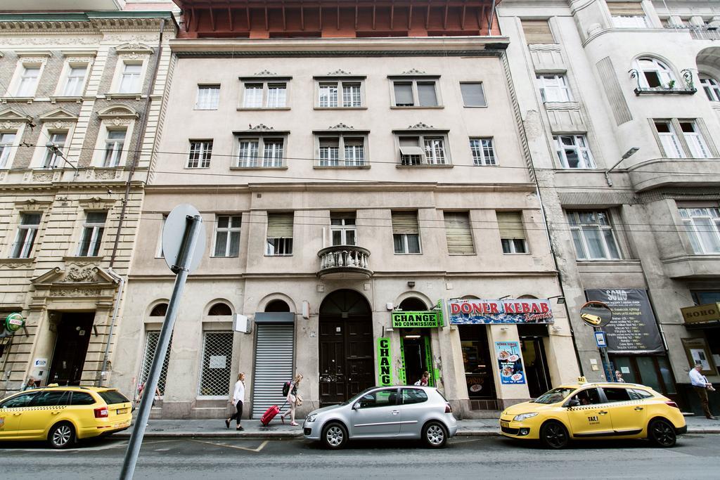 Apartment At Nagymezo Budapest Exterior photo
