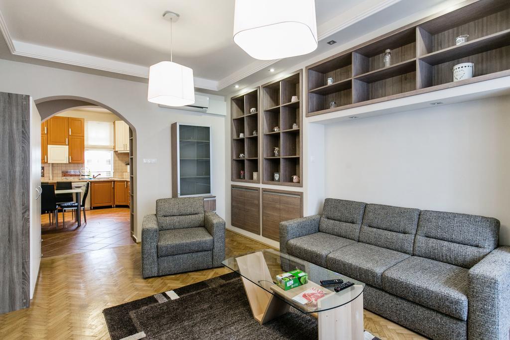 Apartment At Nagymezo Budapest Exterior photo